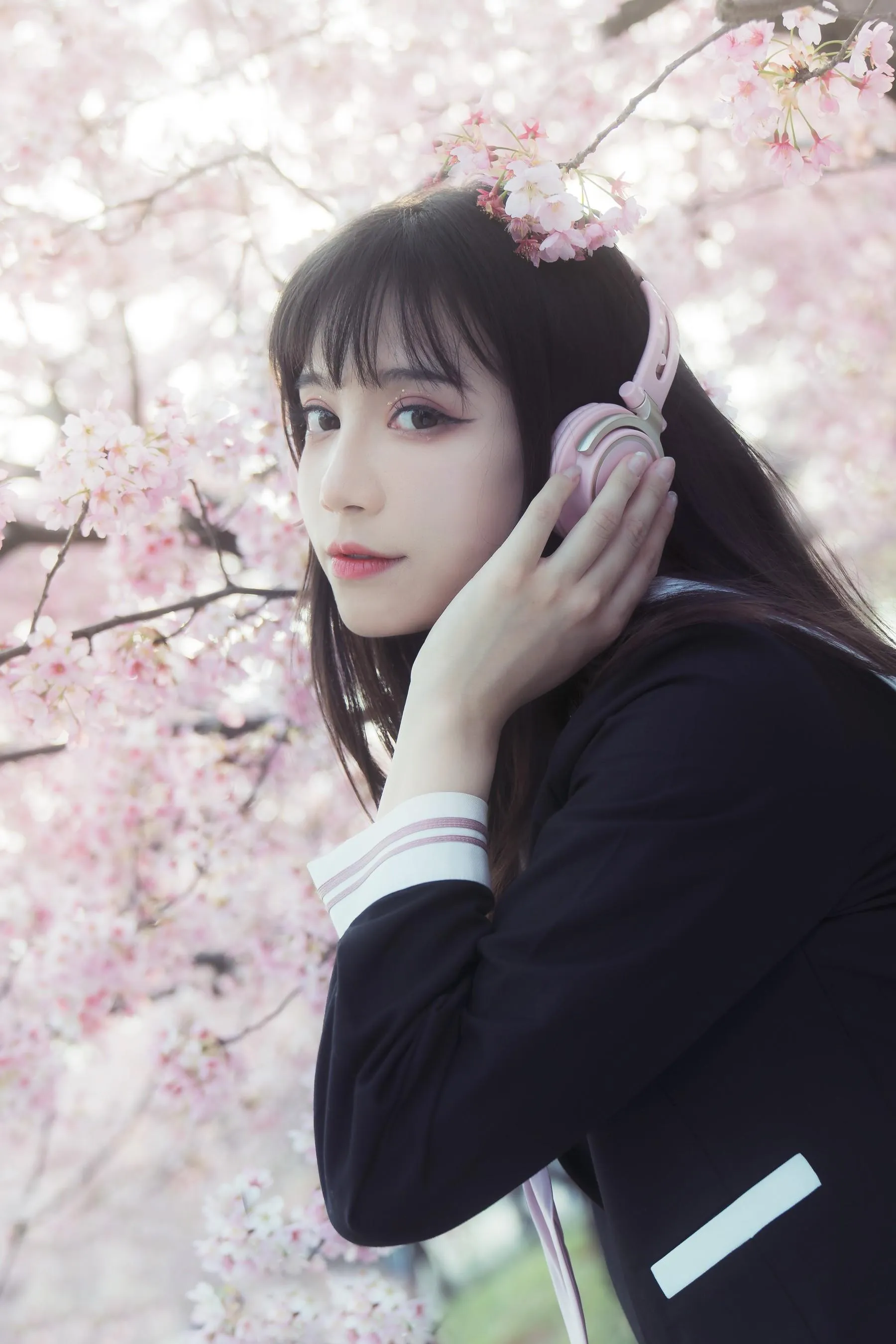 [艺图语] 2022.05.11 你与春天 贰加六 [22P]插图5
